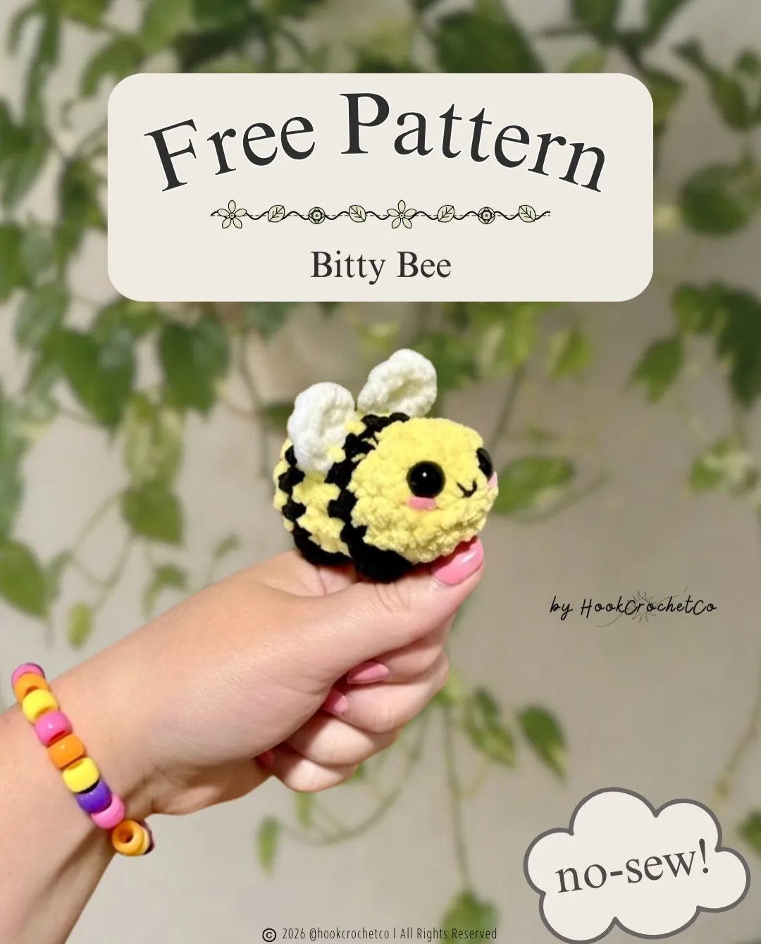 Free crochet pattern: Bitty Bee Amigurumi Crochet Pattern
