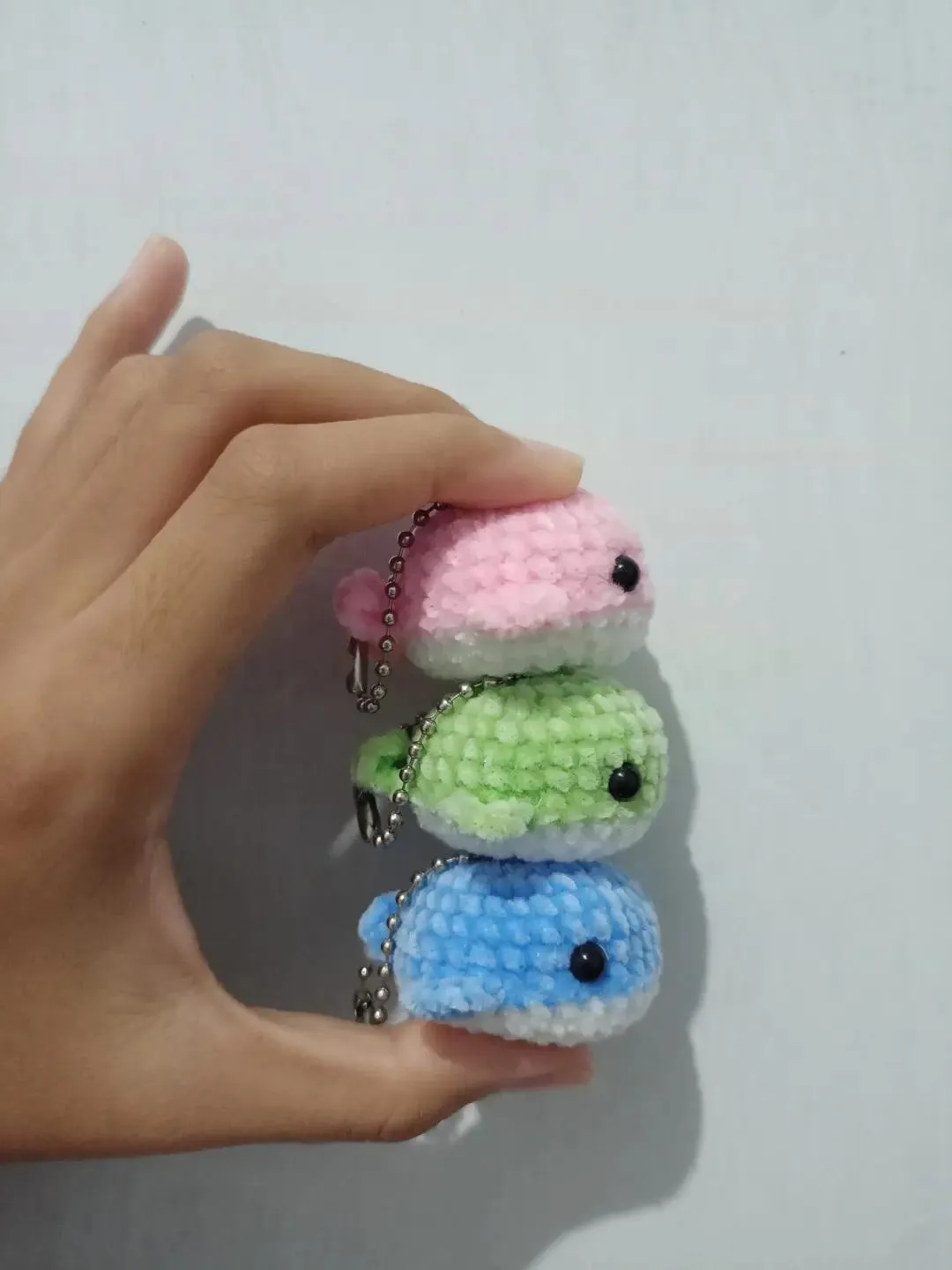 Free crochet pattern: Baby Whale Amigurumi Keychain - Simple Pattern Edition